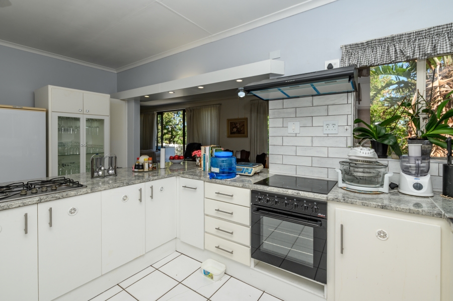 6 Bedroom Property for Sale in Linkside Eastern Cape